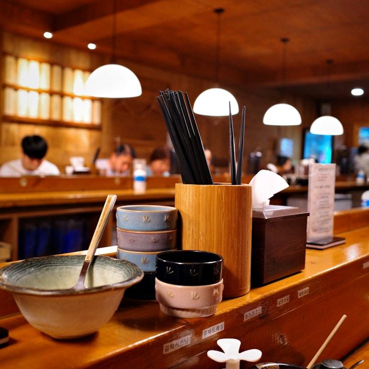 Casual restaurant with booth seating